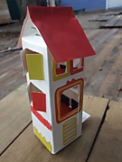 Домик из пакета молока, украшенный цветной бумагой